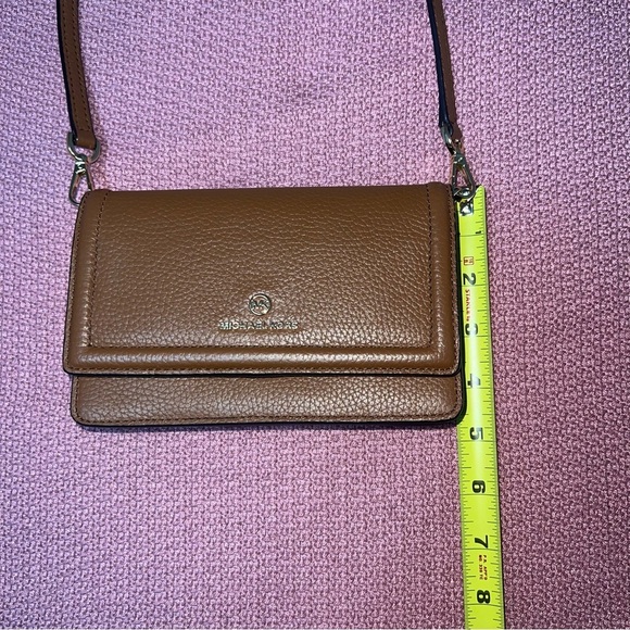 Michael Kors Jet Set Charm Small Phone Crossbody - Picture 6 of 10